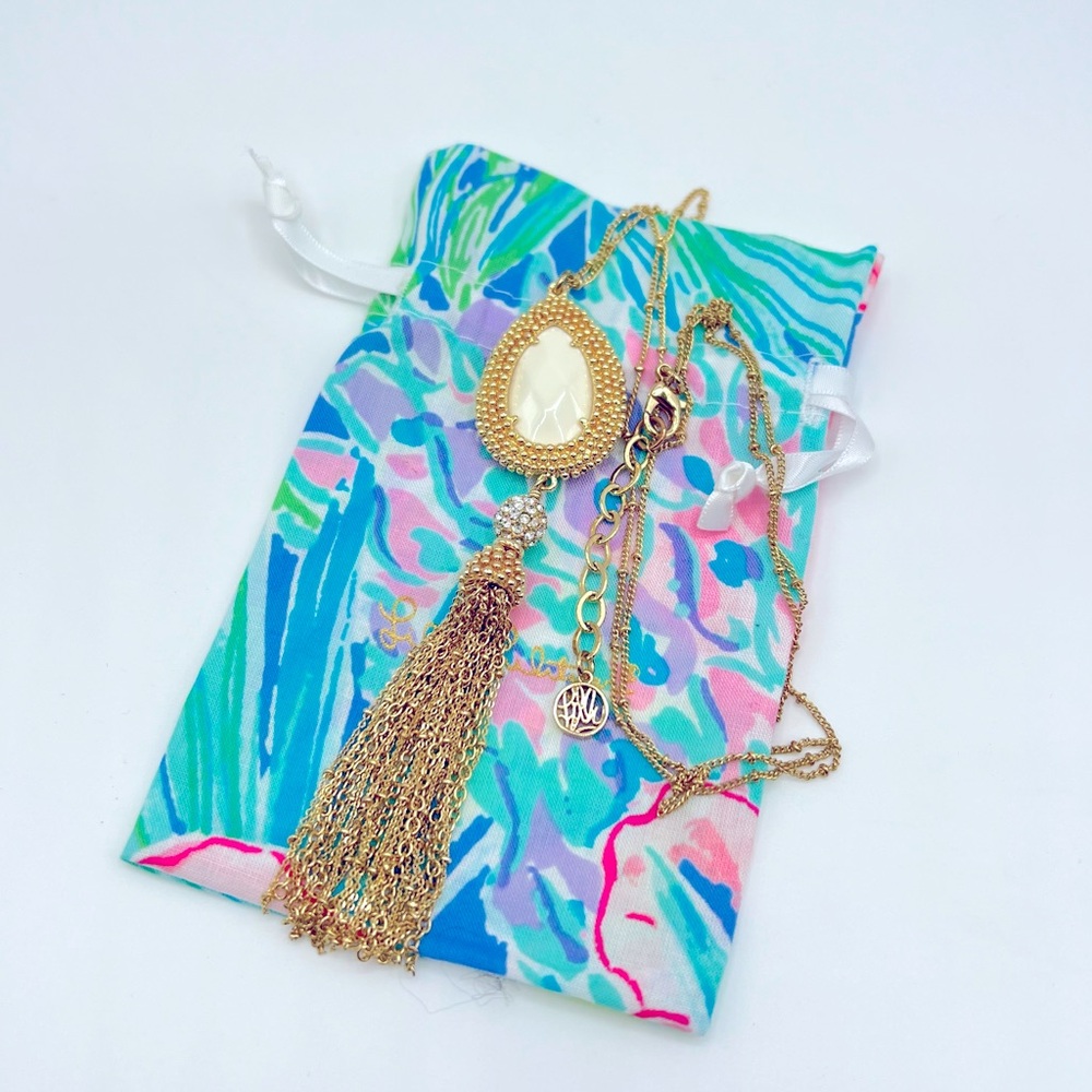 Lilly Pulitzer teardrop gold necklace .